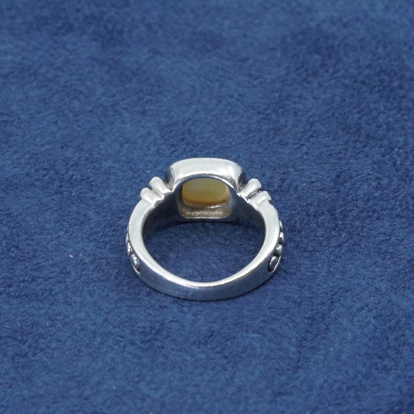 Size 5, vtg sterling silver handmade ring, 925 w/ MOP N beads
