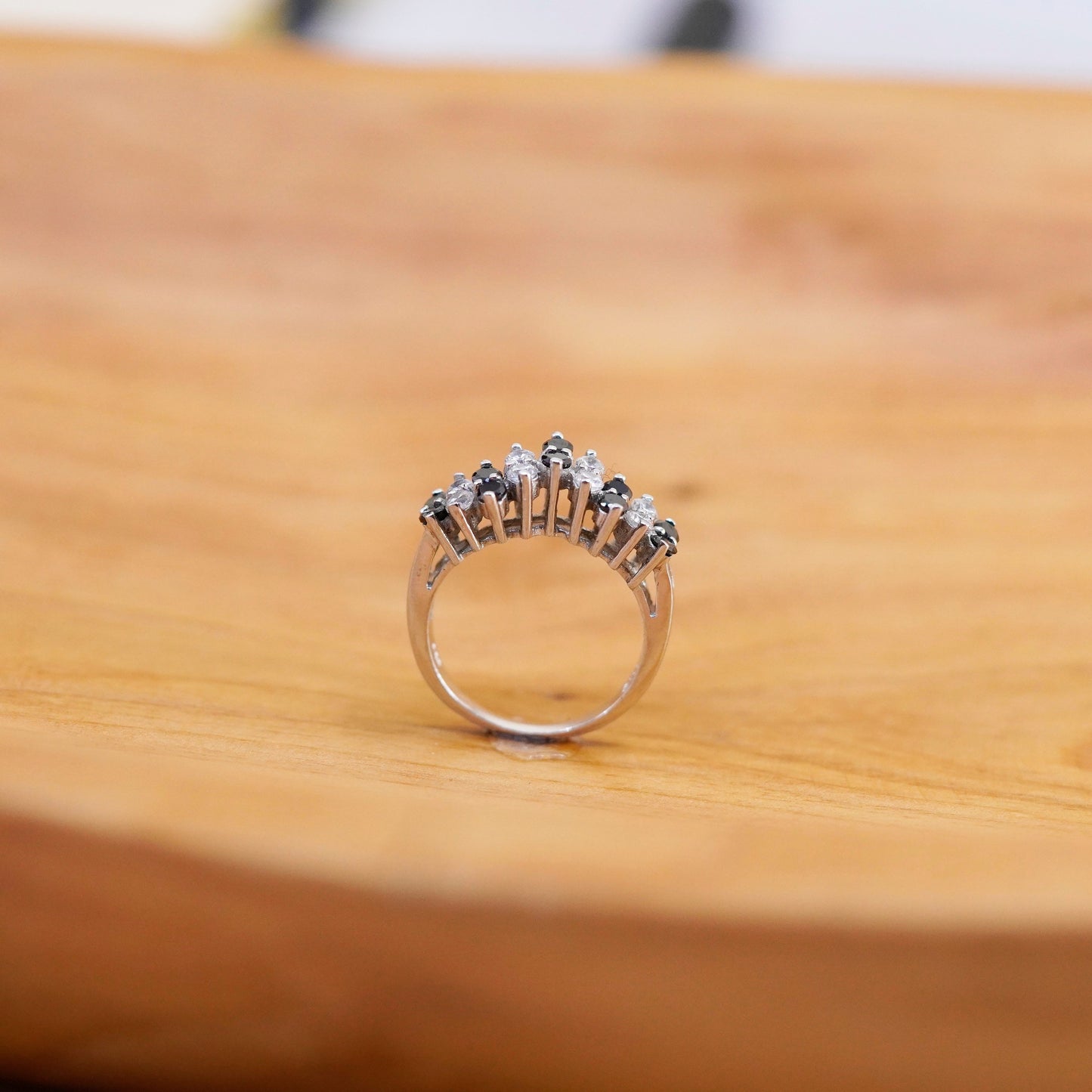 Size 7.25, vtg Sterling 925 silver anniversary engagement ring with cluster cz