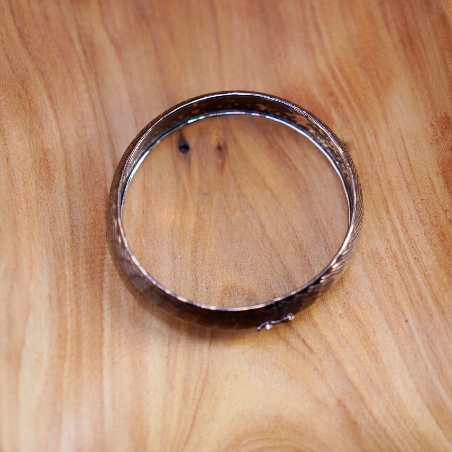 7.5”, vtg Sterling silver handmade bracelet, textured 925 wide hinged bangle