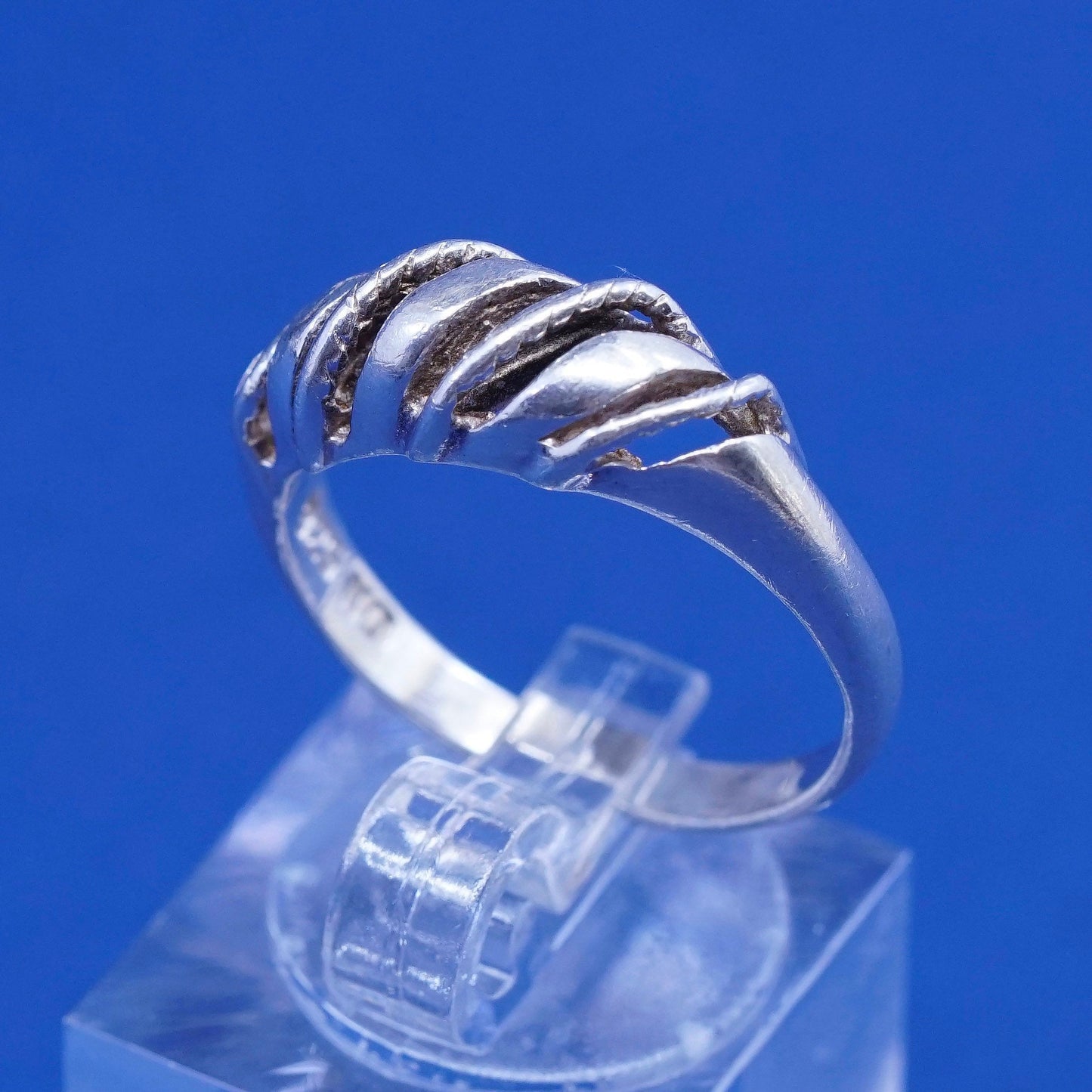 sz 8, vtg Sterling silver handmade ribbed ring, 925 statement band with wave