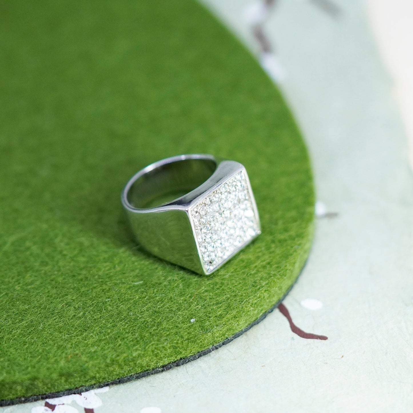Size 7.75, vintage jewelry, sterling 925 silver ring, square band cluster cz