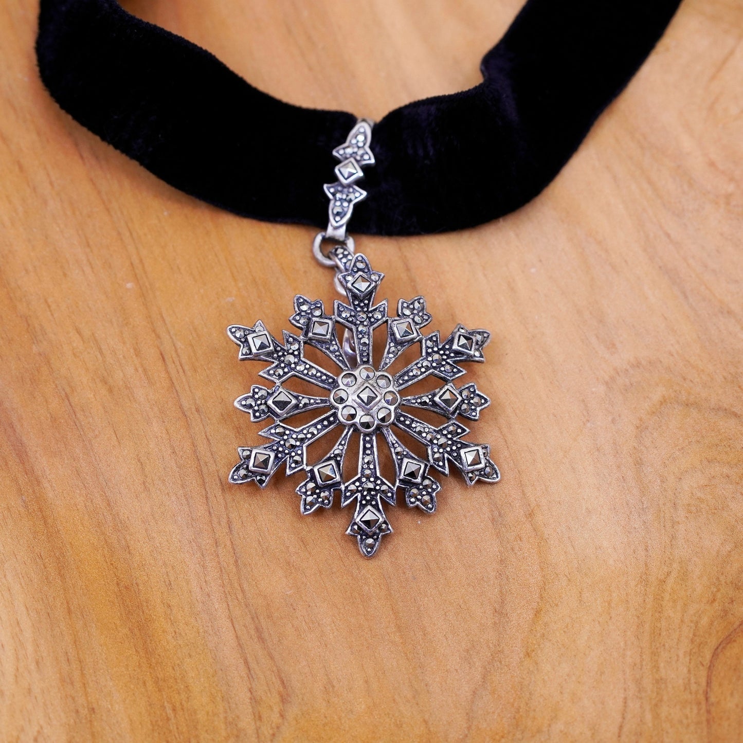 10+2”, Sterling 925 silver necklace velvet choker collar Marcasite snowflake