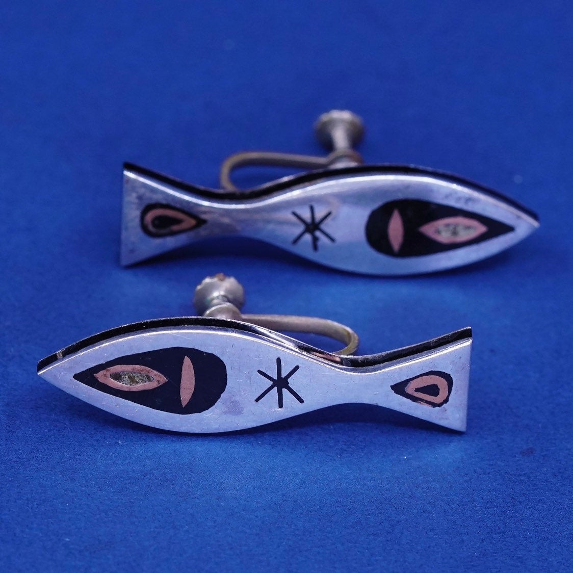 vtg NAB mexico Sterling silver screw back earrings, geometric 925 silver fish