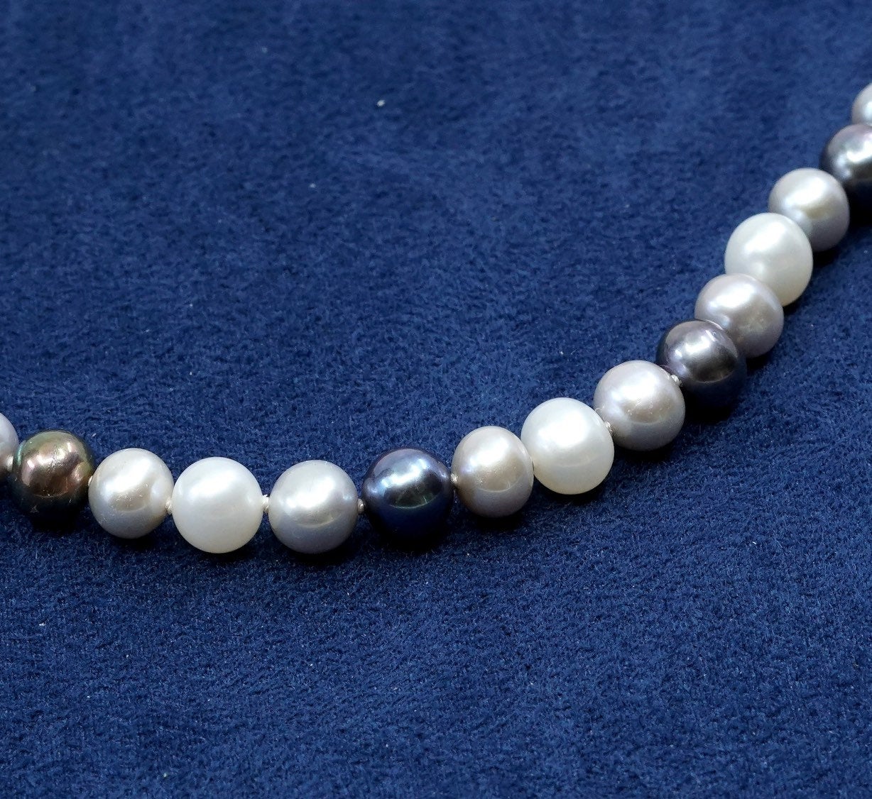 18", vintage sterling Silver necklace with genuine nugget pearl beads