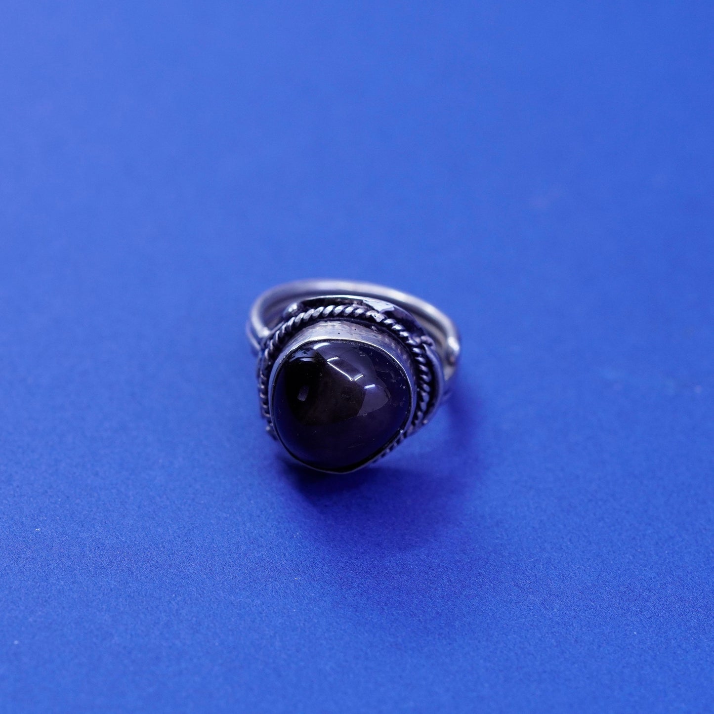 Size 5.5, vintage Sterling 925 silver handmade ring with tiger eye