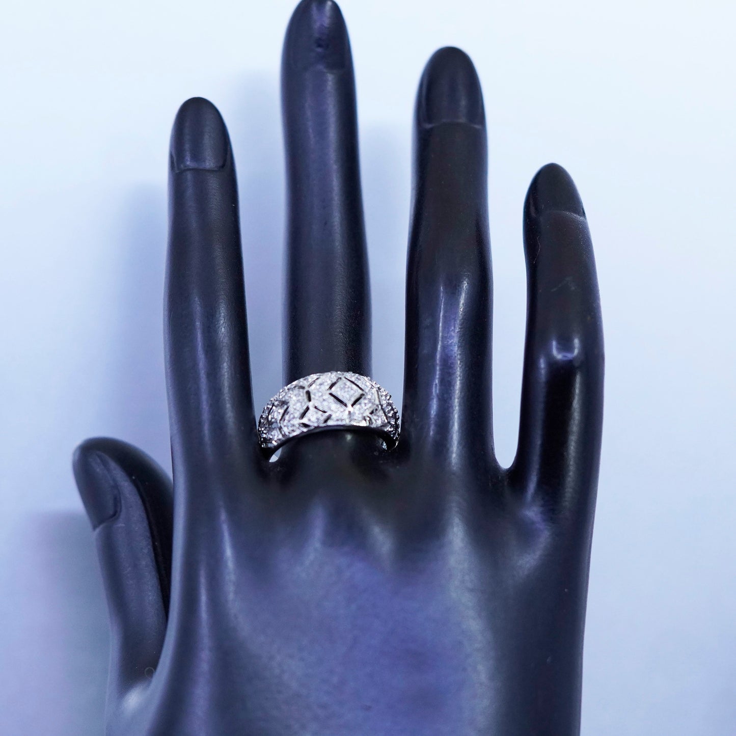 Size 8.5, vintage fashion Sterling 925 silver flower ring with cluster diamond