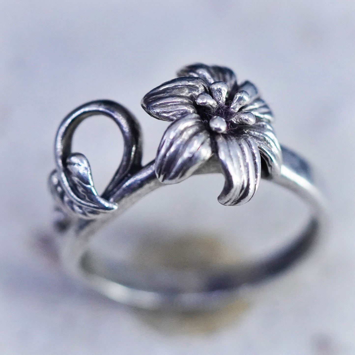 Size 5.5, vintage Sterling silver handmade ring, 925 flower band