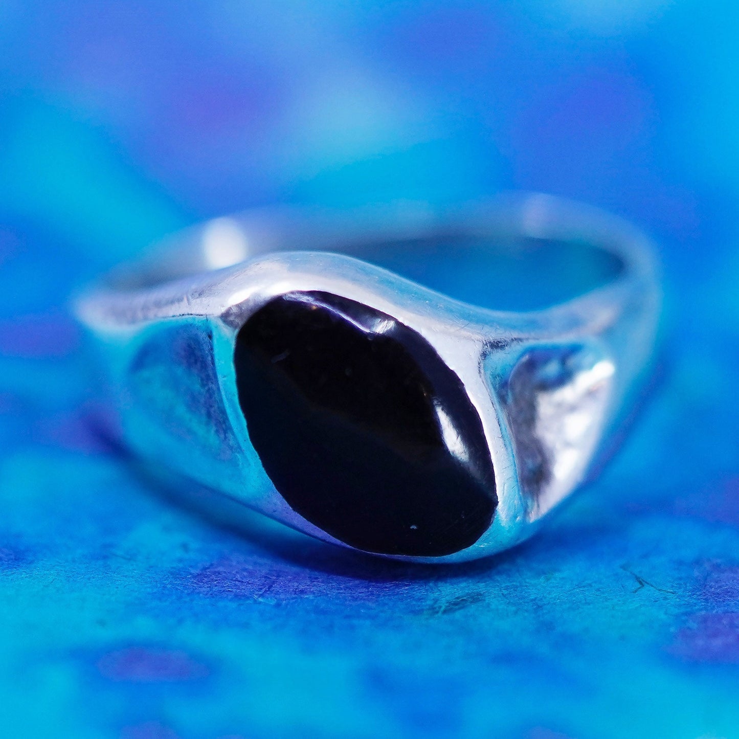 Size 5.5, vintage Sterling 925 silver handmade ring with black onyx