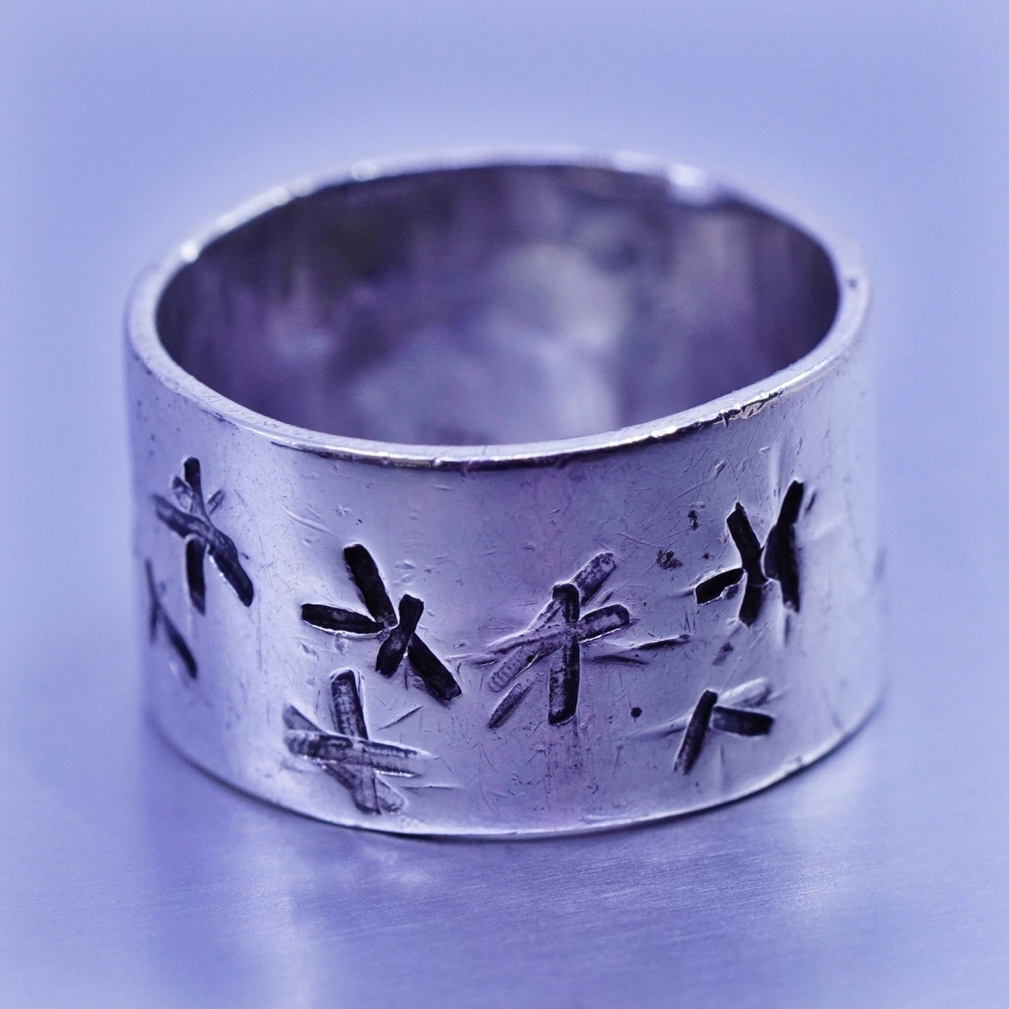 Size 5.5, vintage southwestern Sterling 925 silver wedding ring, band