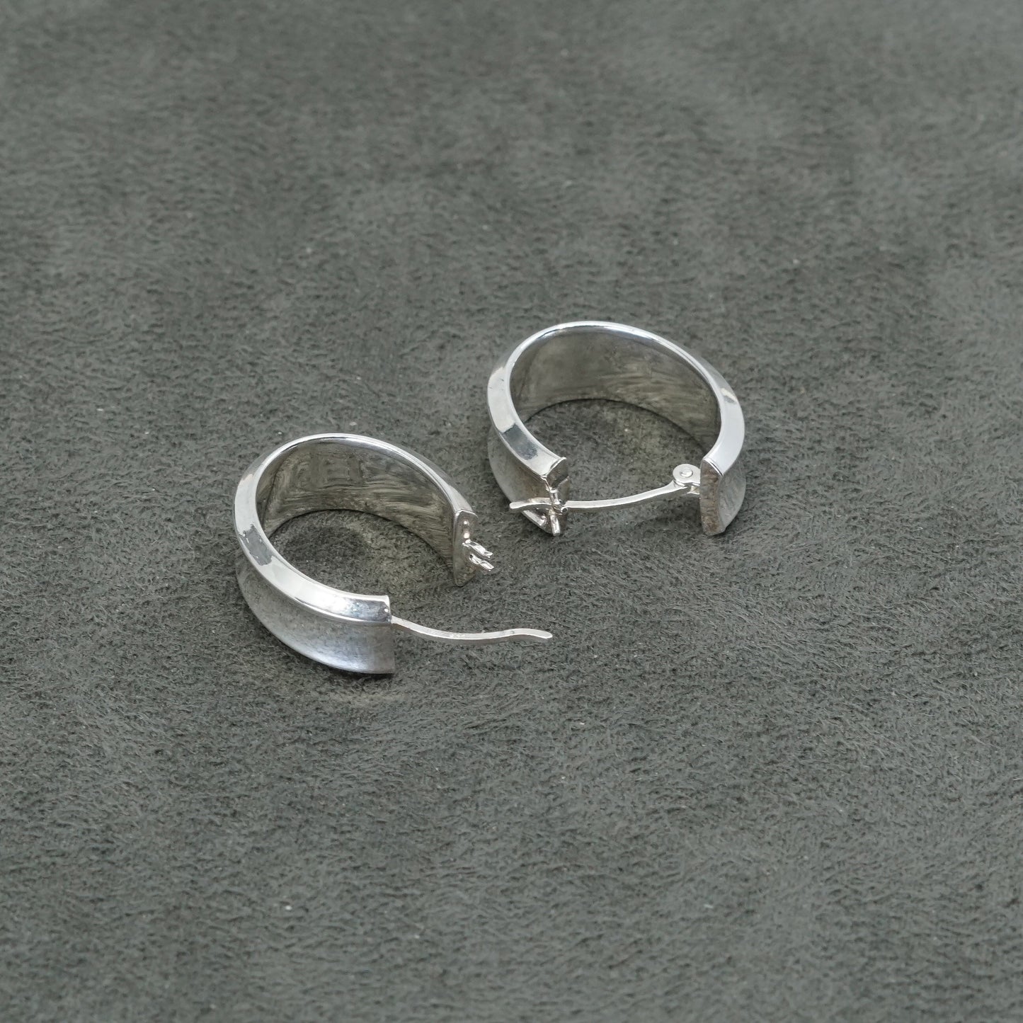 0.75”, Vintage Sterling silver handmade earrings, 925 hoops, huggie
