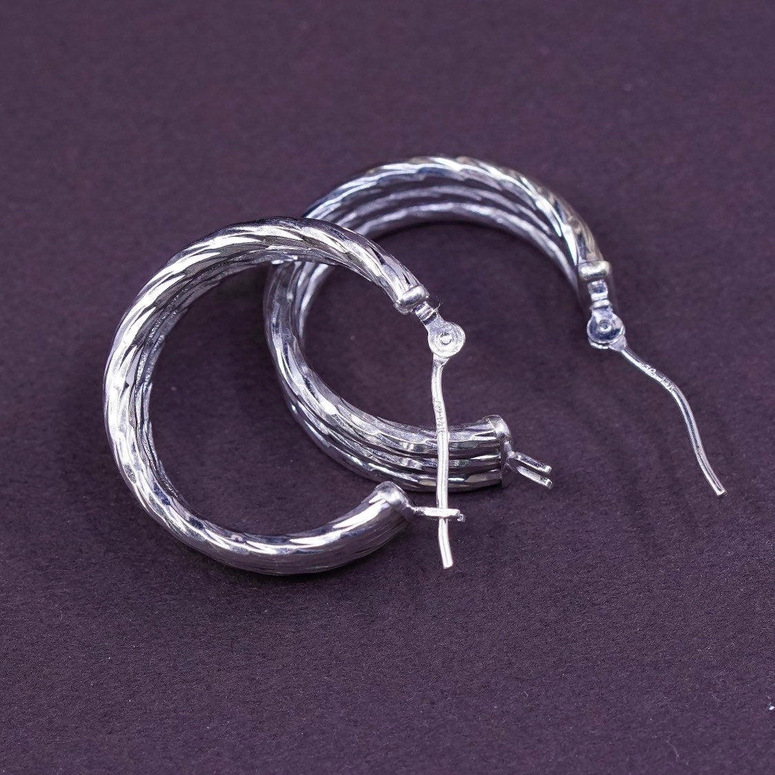 0.5”, 3.1g, VTG 14K gold hoops, twisted huggie white gold earrings, stamped 14K