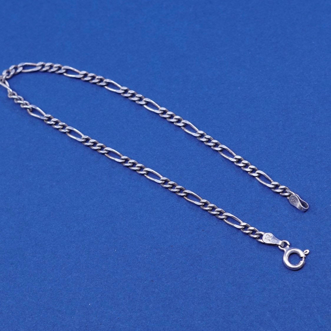 7.75", 3mm, vtg Sterling silver figaro bracelet, solid chain, stamped 925 Italy