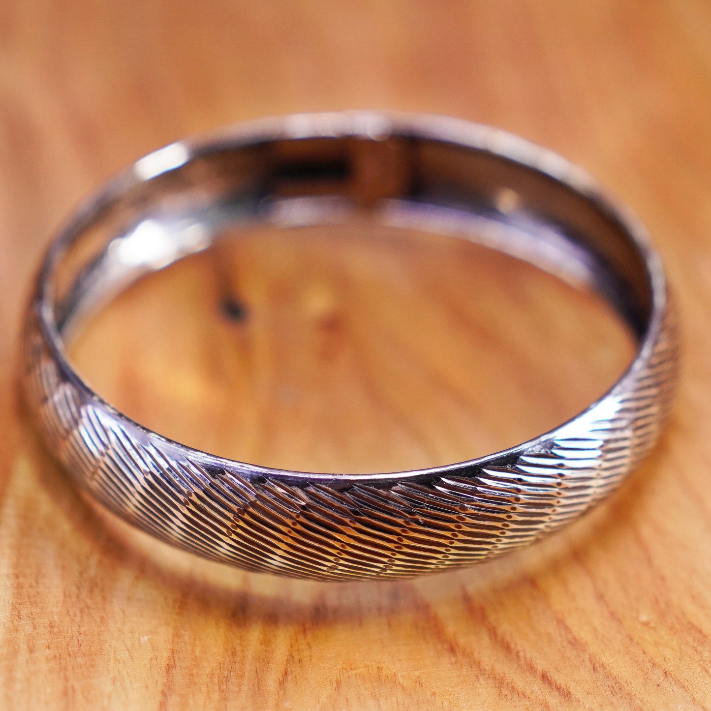 7.5”, vtg Sterling silver handmade bracelet, textured 925 wide hinged bangle