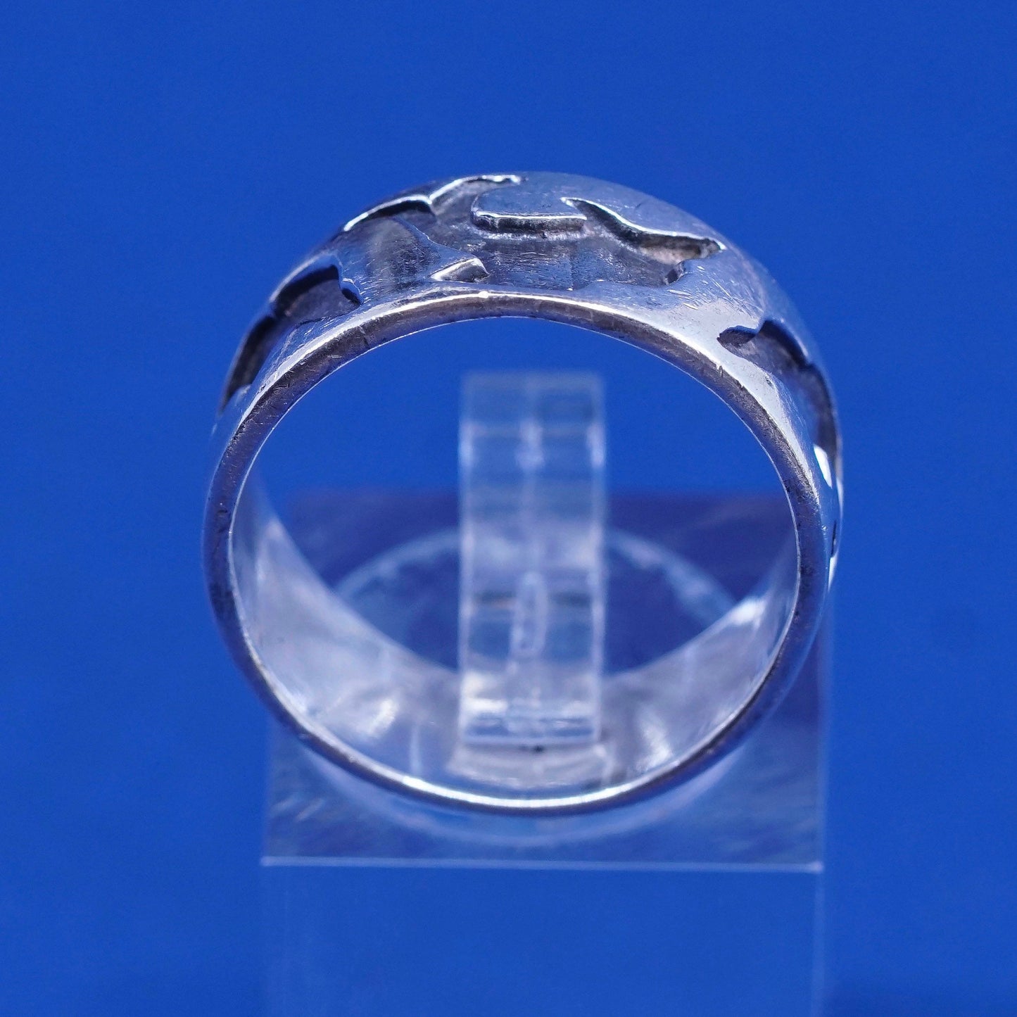 Size 8.25, vtg sterling silver handmade ring, 925 band with dolphin embossed