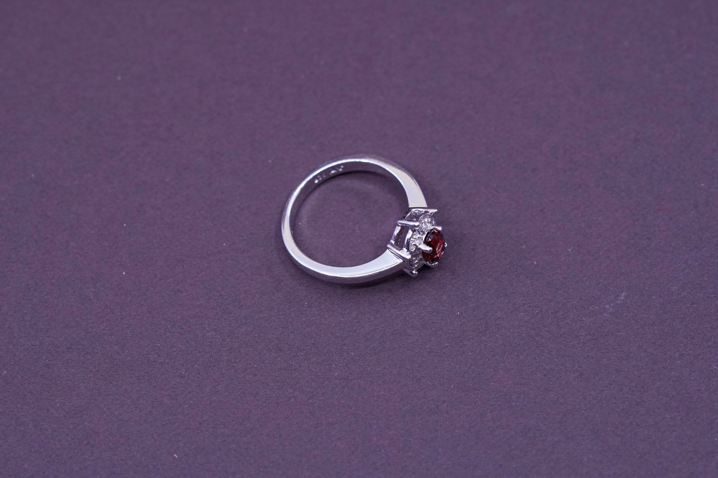 Size 6, vintage Sterling 925 silver ring with oval shaped ruby