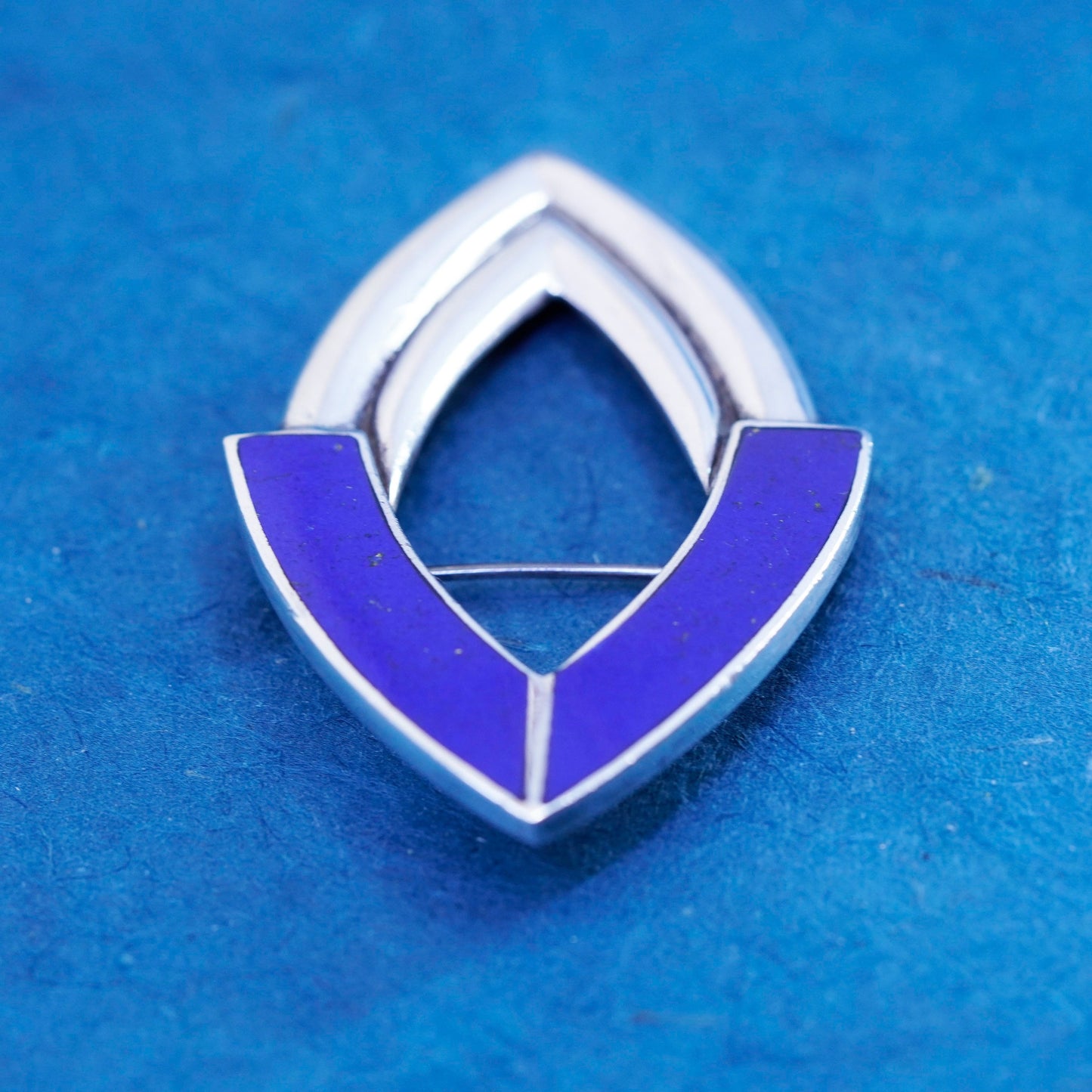 Vintage modern Sterling 925 silver handmade brooch with lapis lazuli inlay
