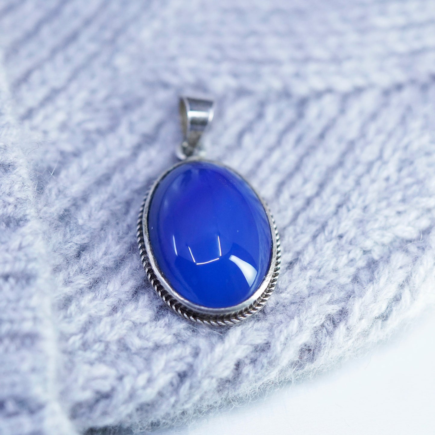 Vintage sterling 925 silver handmade oval pendant with blue agate
