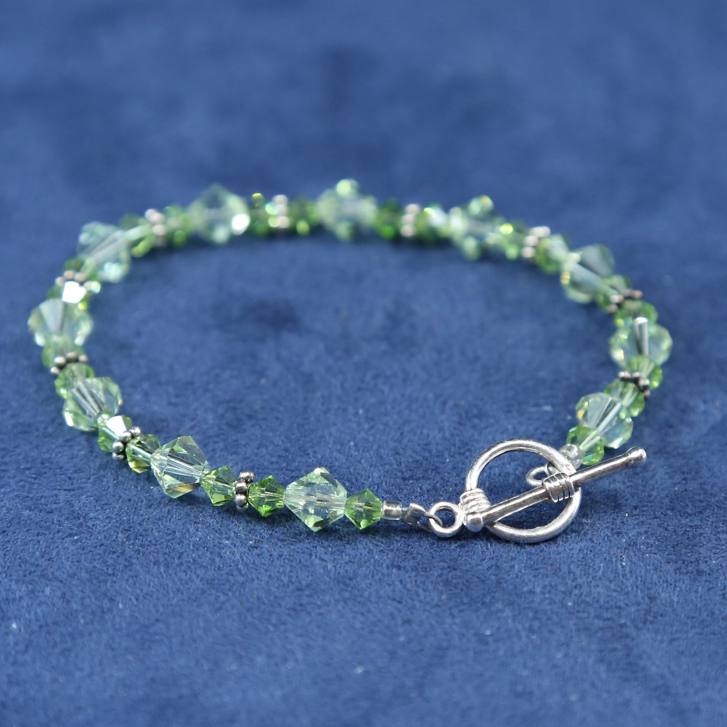 6.5”, vtg sterling silver handmade bracelet, 925 w/ green crystal beads