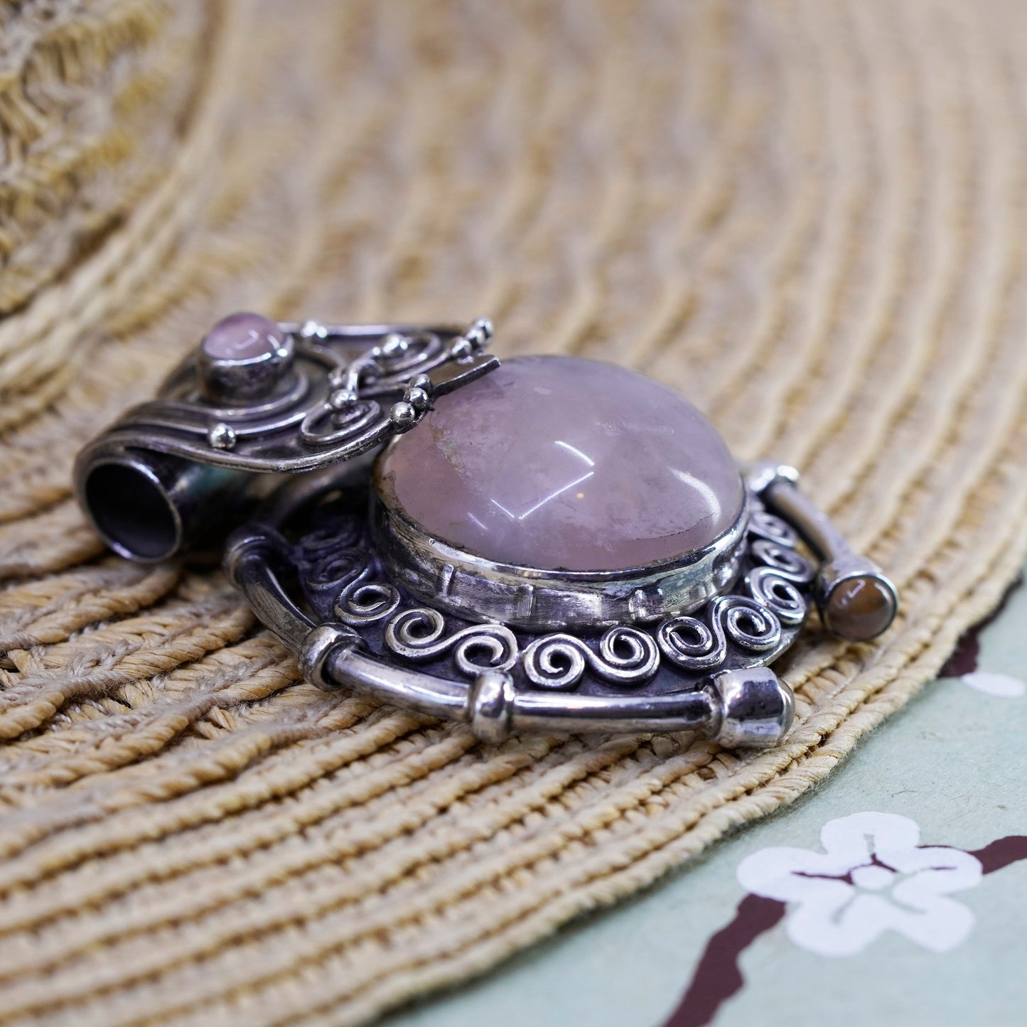 Vintage sajen Sterling 925 silver handmade pendant with round rose quartz