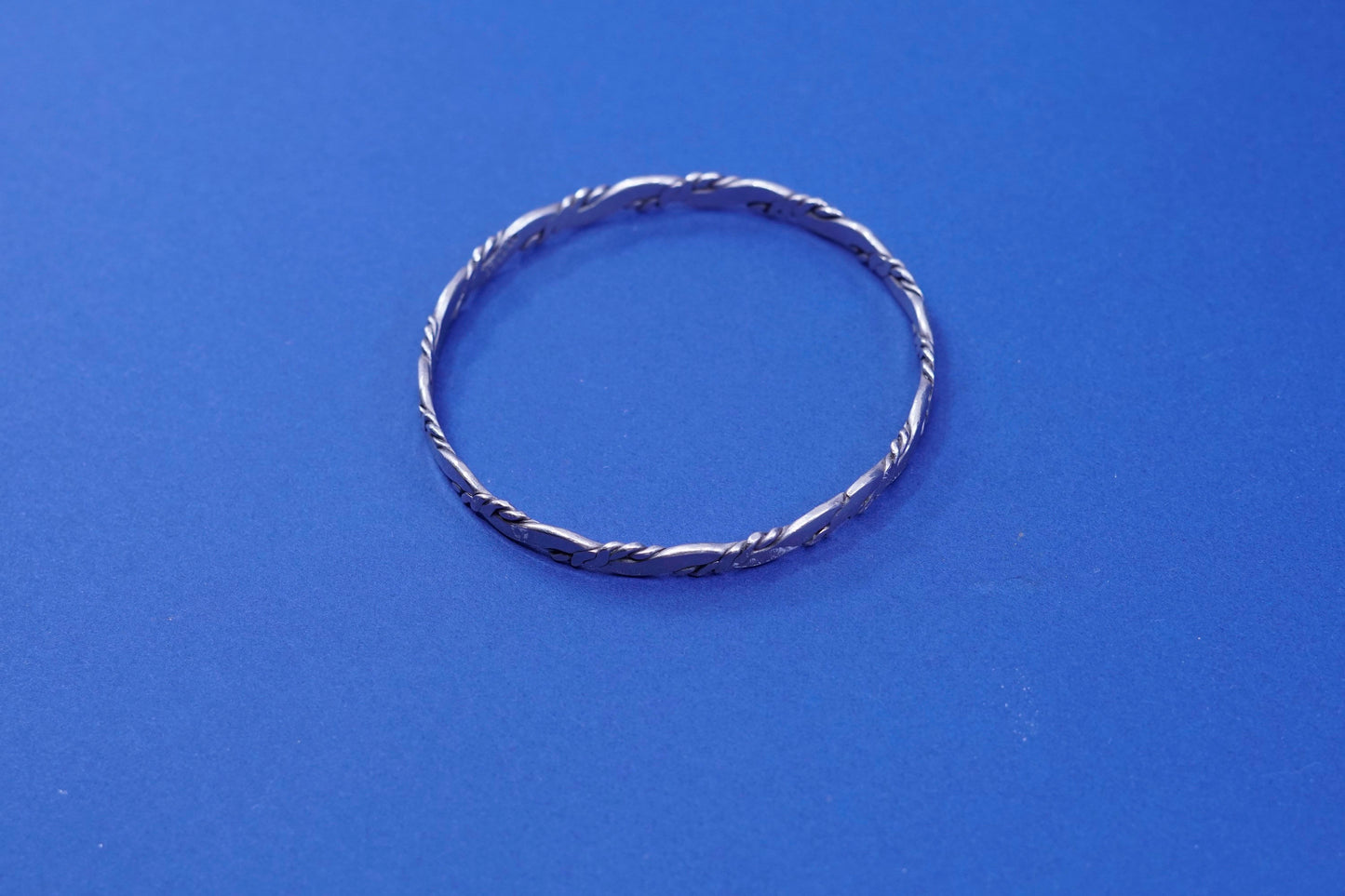 8.25”, vtg Taxco mexico alpaca silver handmade bracelet, twisted cable bangle