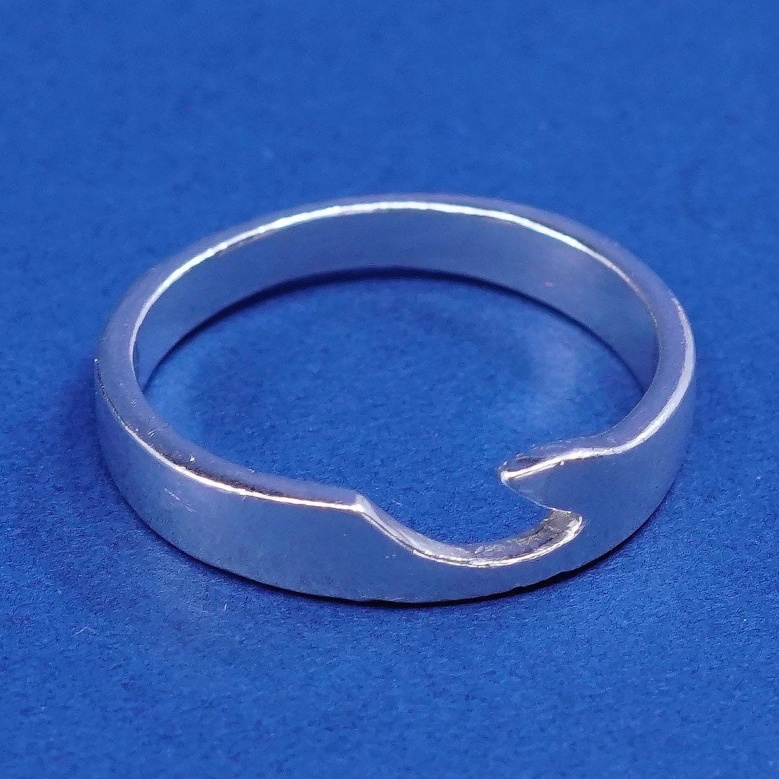 Size 10.25, vtg Sterling silver handmade ring, 925 statement ring w/ wave