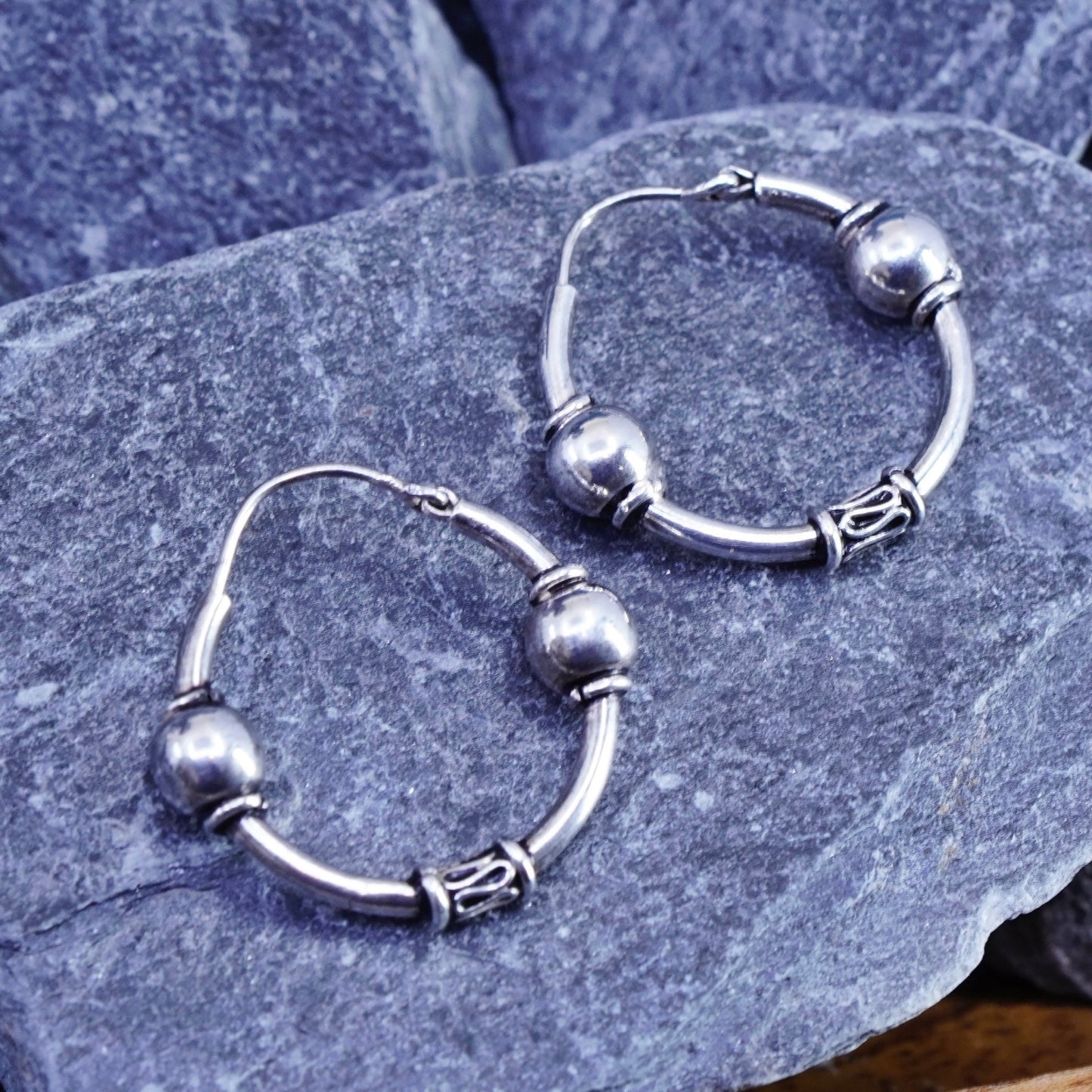 0.75”, vintage Sterling silver handmade hoop earrings, 925 huggie hoops beads