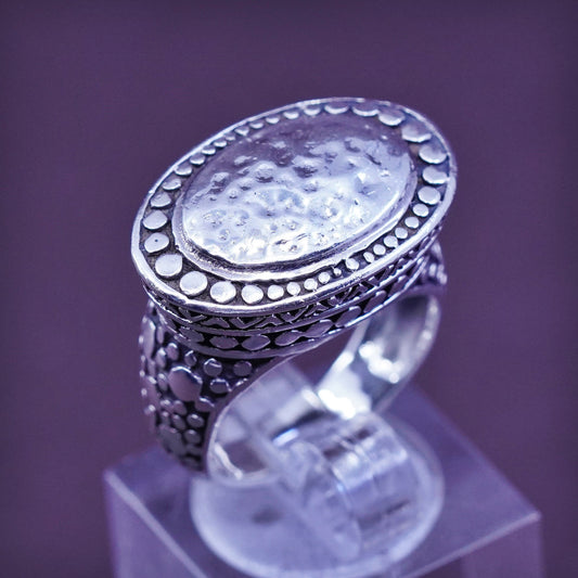 Size 6, vtg hammered sterling silver ring. 925 handmade pebble textured band