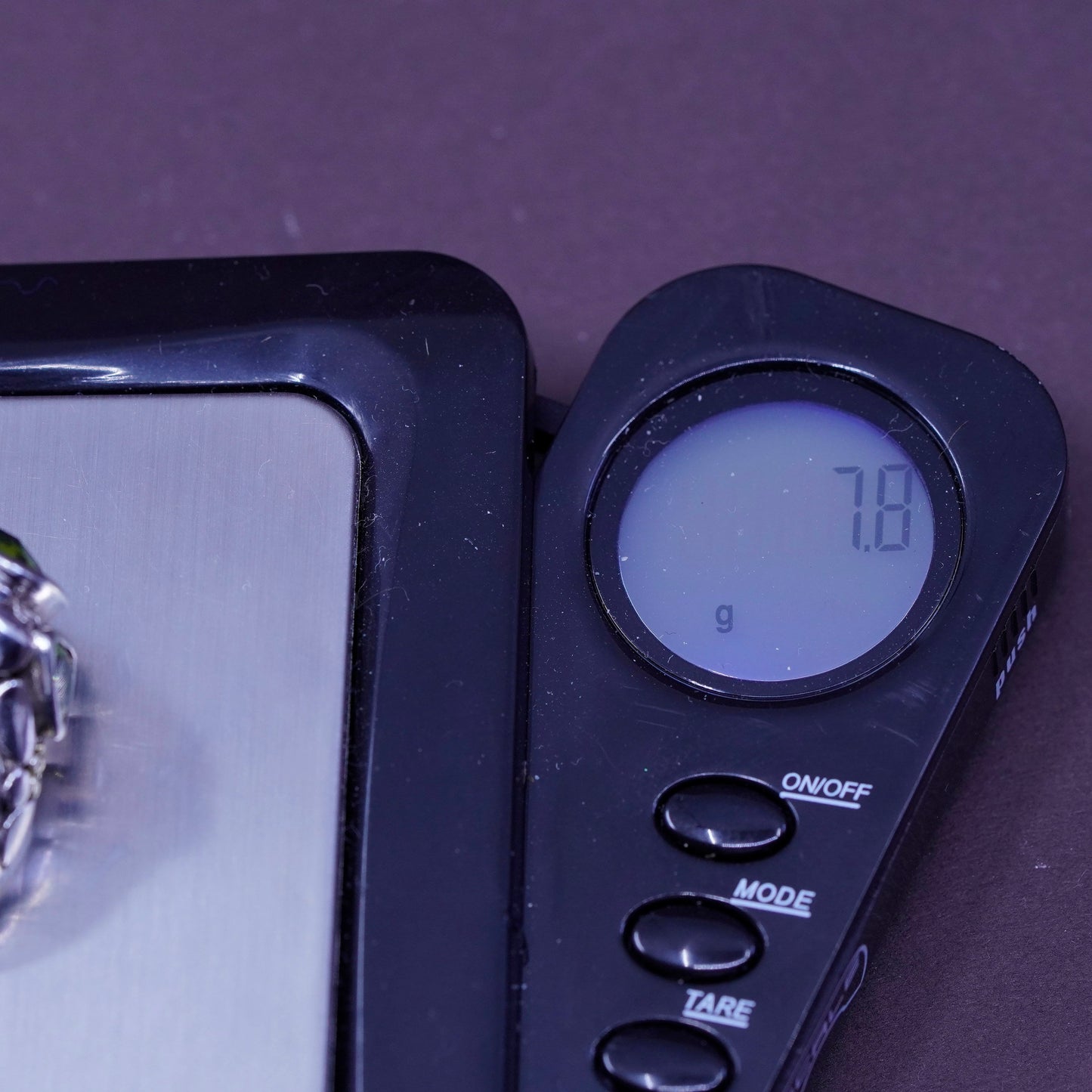 Size 6, vintage Sterling 925 silver handmade ring with square peridot N pebble