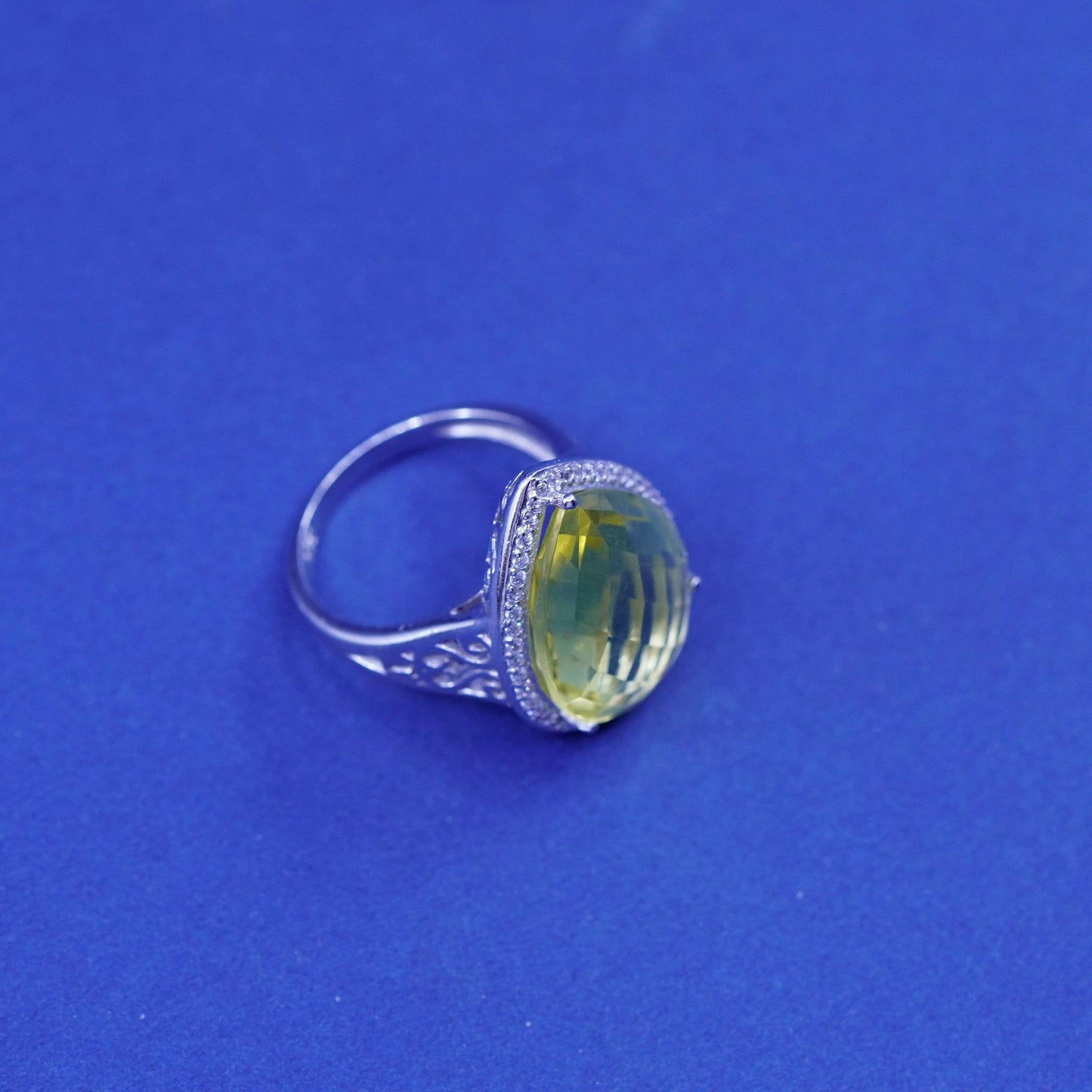Size 5.75, vintage Sterling 925 silver ring teardrop Prehnite grapestone