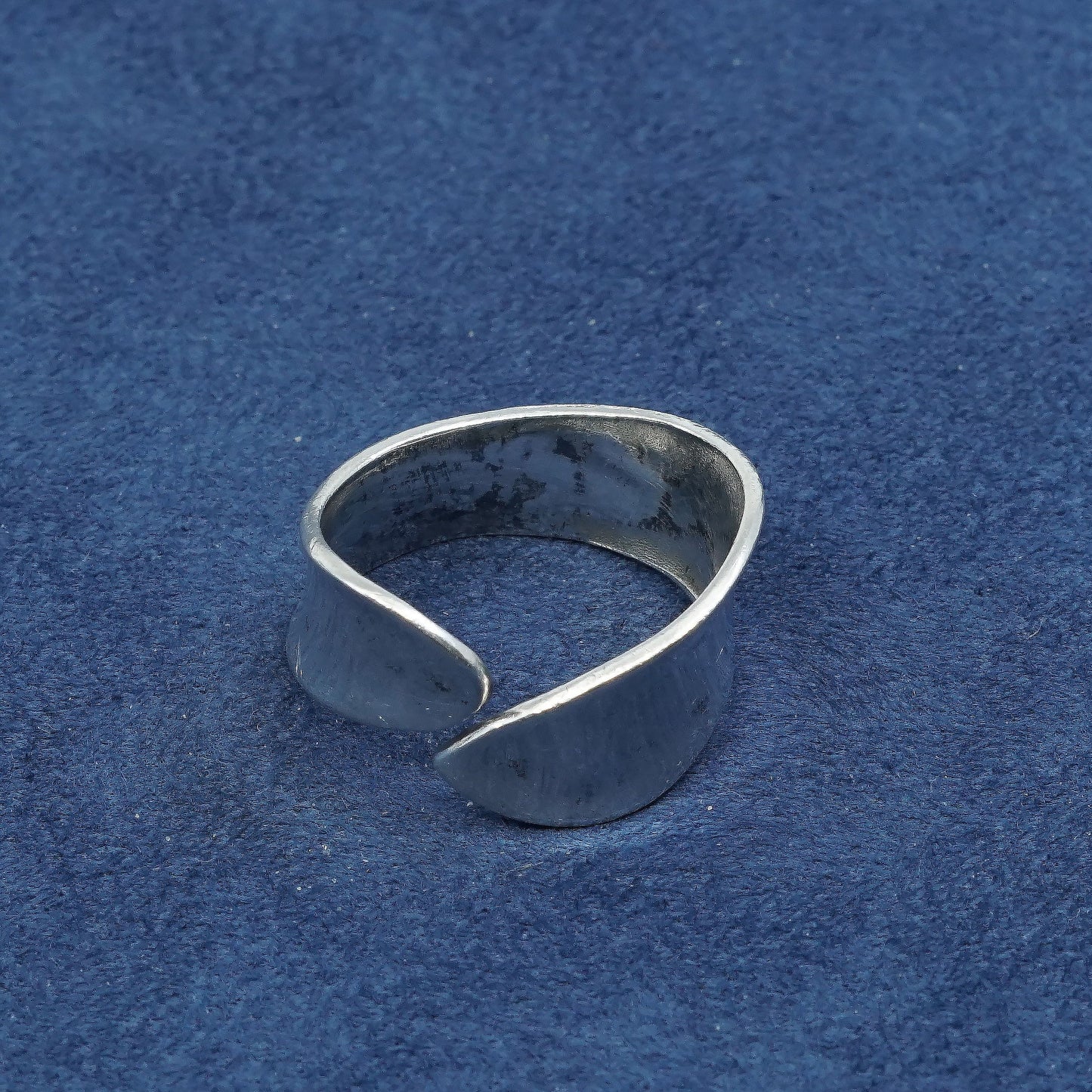 Size 10, vtg minimalist, simple Sterling 925 silver handmade ribbed ring