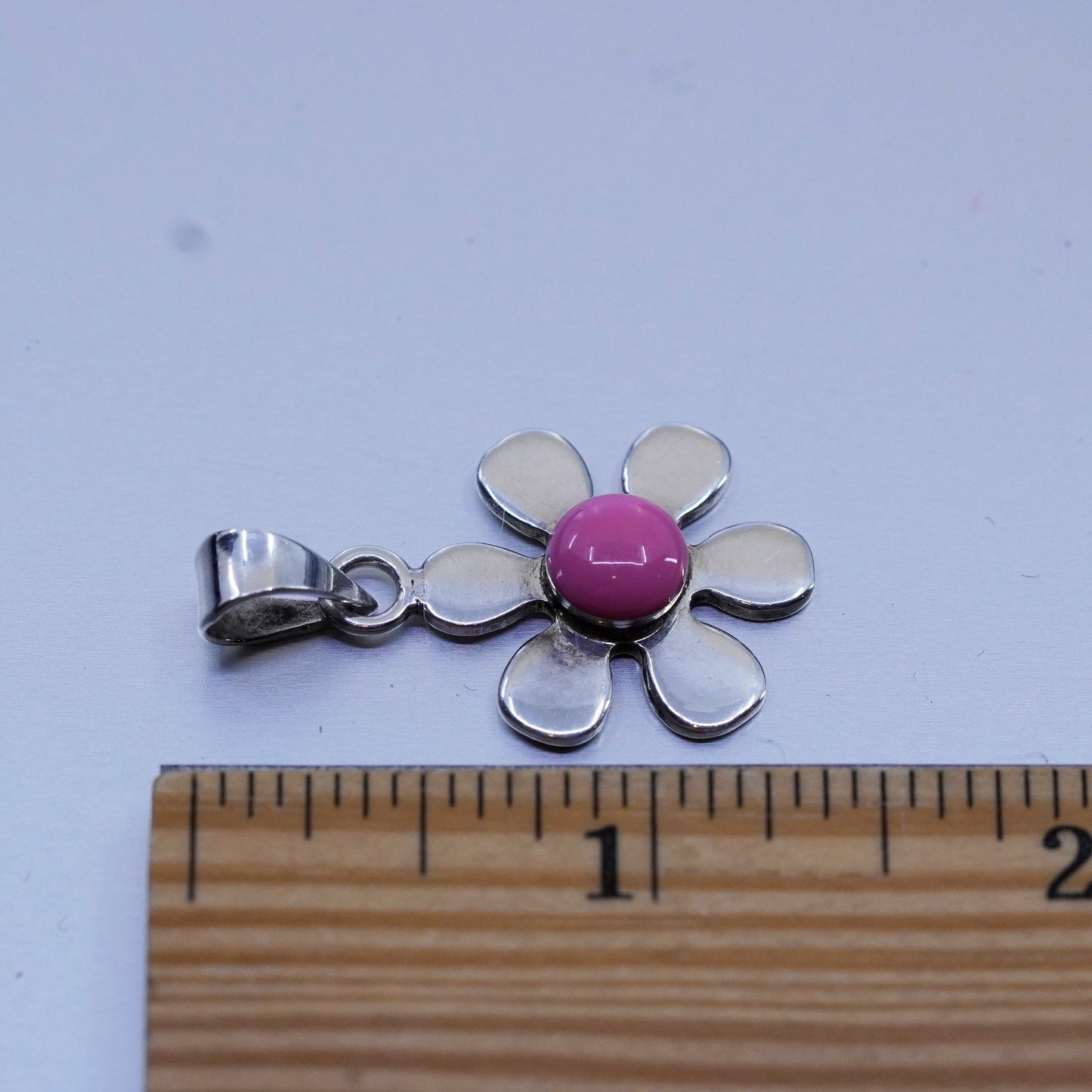 Vintage sterling 925 silver flower pendant with pink stone