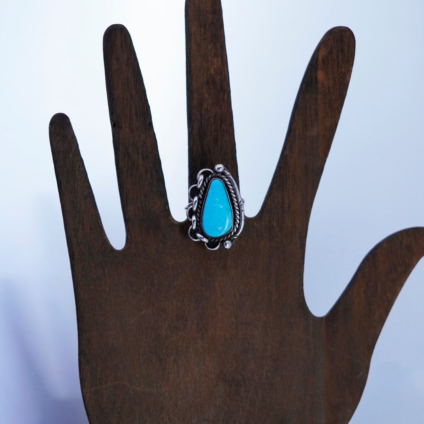 Size 7.5, Native American navajo Sterling 925 silver ring teardrop turquoise