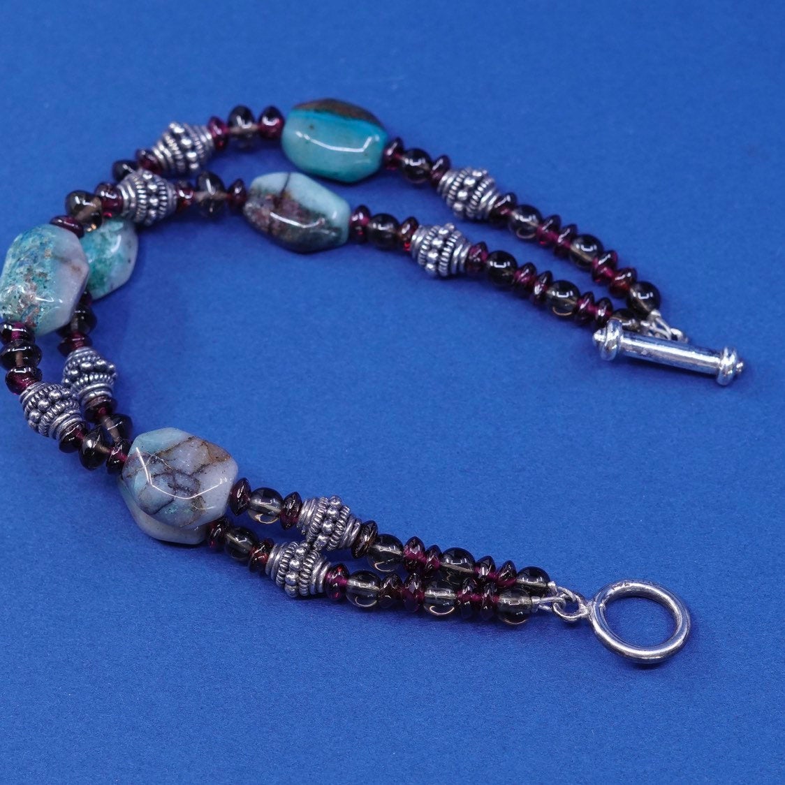 6.5", vtg Sterling silver bracelet, 925 toggle closure w/ jade N garnet beads