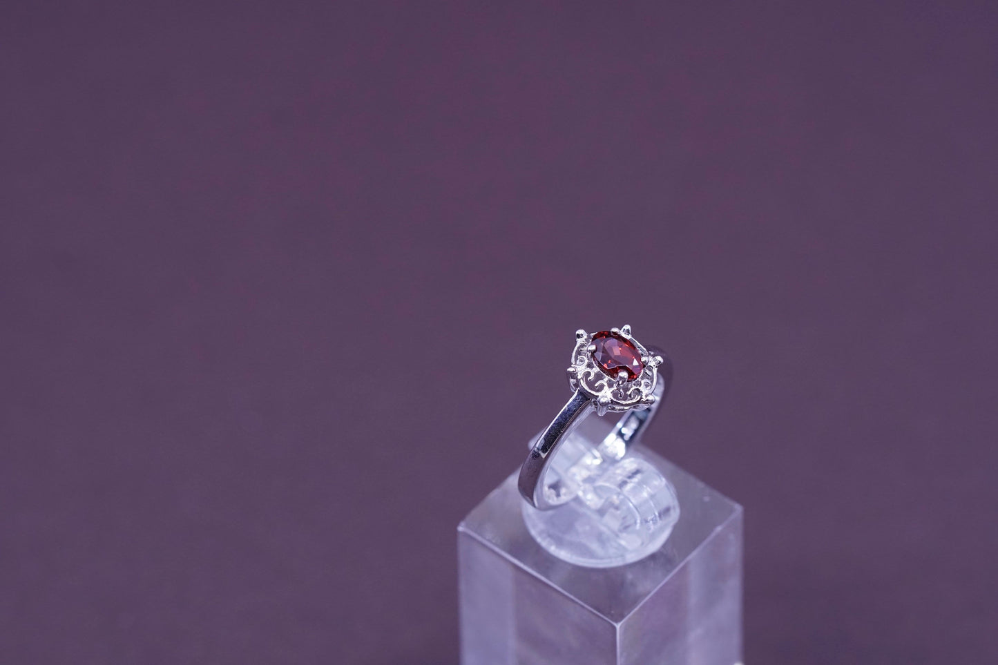 Size 6, vintage Sterling 925 silver ring with oval shaped ruby