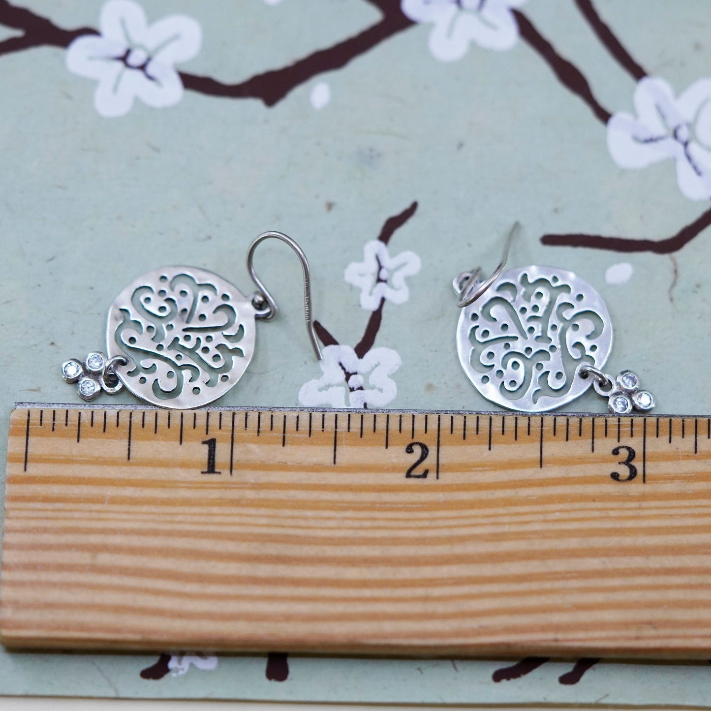 Silpada W2368 Sterling Silver 925 ‘Cut Above’ Filigree Cubic Zirconia Earrings