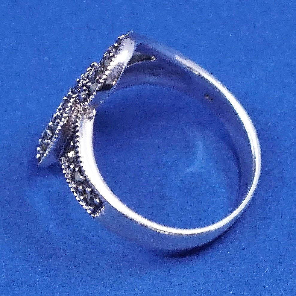 Size 8, vtg sterling silver handmade ring, 925 band w/ marcasite