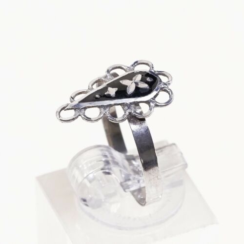 Size 7, Vtg Sterling Silver Handmade Flower Ring w/ Enamel Flower, Silver Tested
