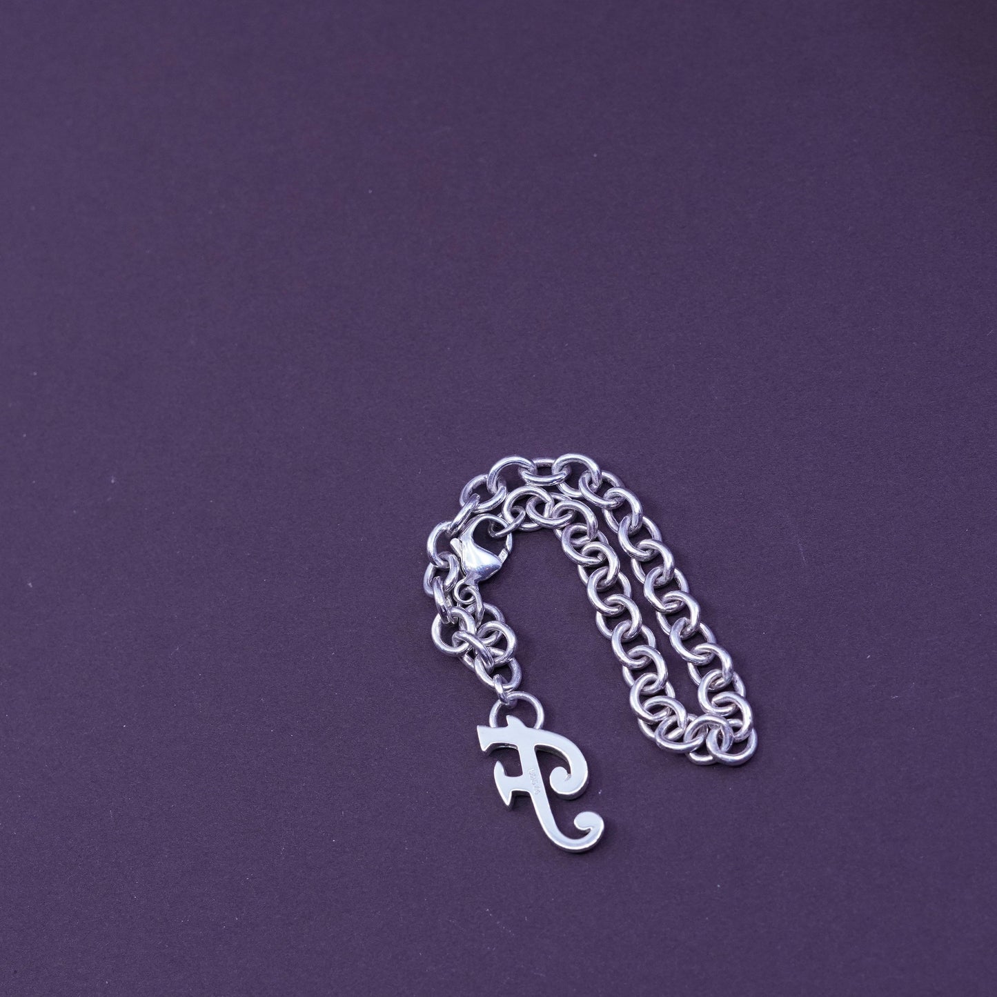 7”, Vintage sterling silver bracelet, 925 circle chain with initial letter “F”