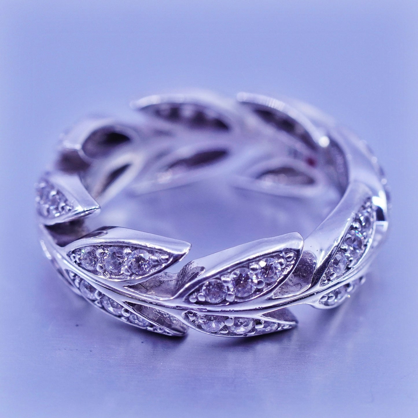 Size 6, vintage Sterling 925 silver handmade leafy band ring with cluster Cz