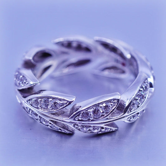 Size 6, vintage Sterling 925 silver handmade leafy band ring with cluster Cz