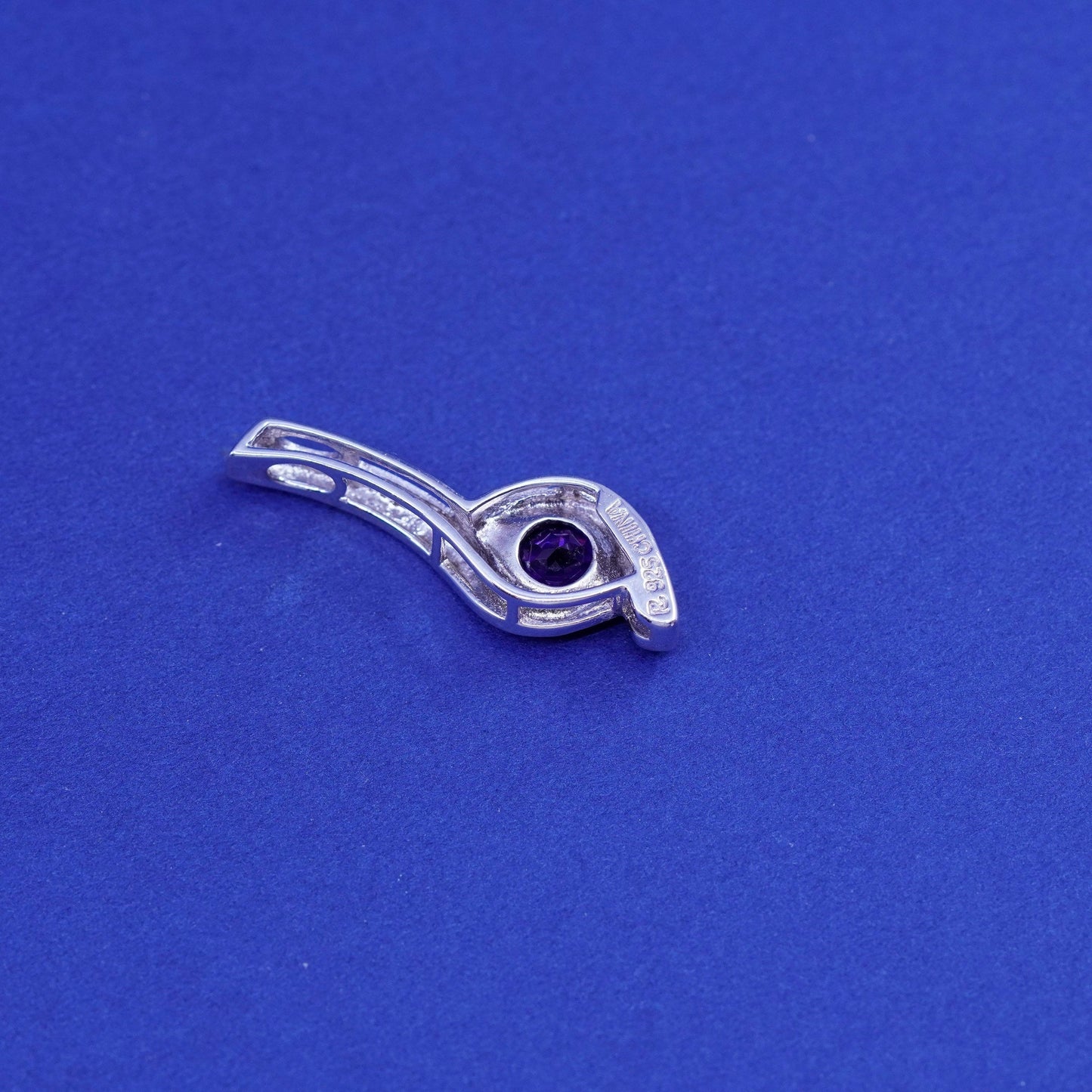 Vintage sterling 925 silver handmade pendant with amethyst