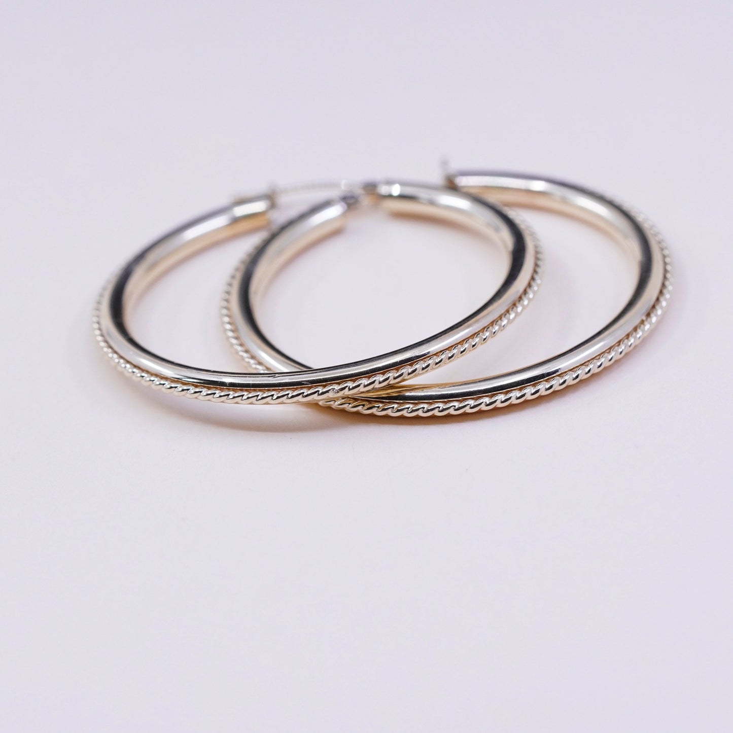 1.5”, 3.3g, Vintage real 14K gold hoops earrings, puffy yellow gold huggie with twisted detail, Stamped 14K