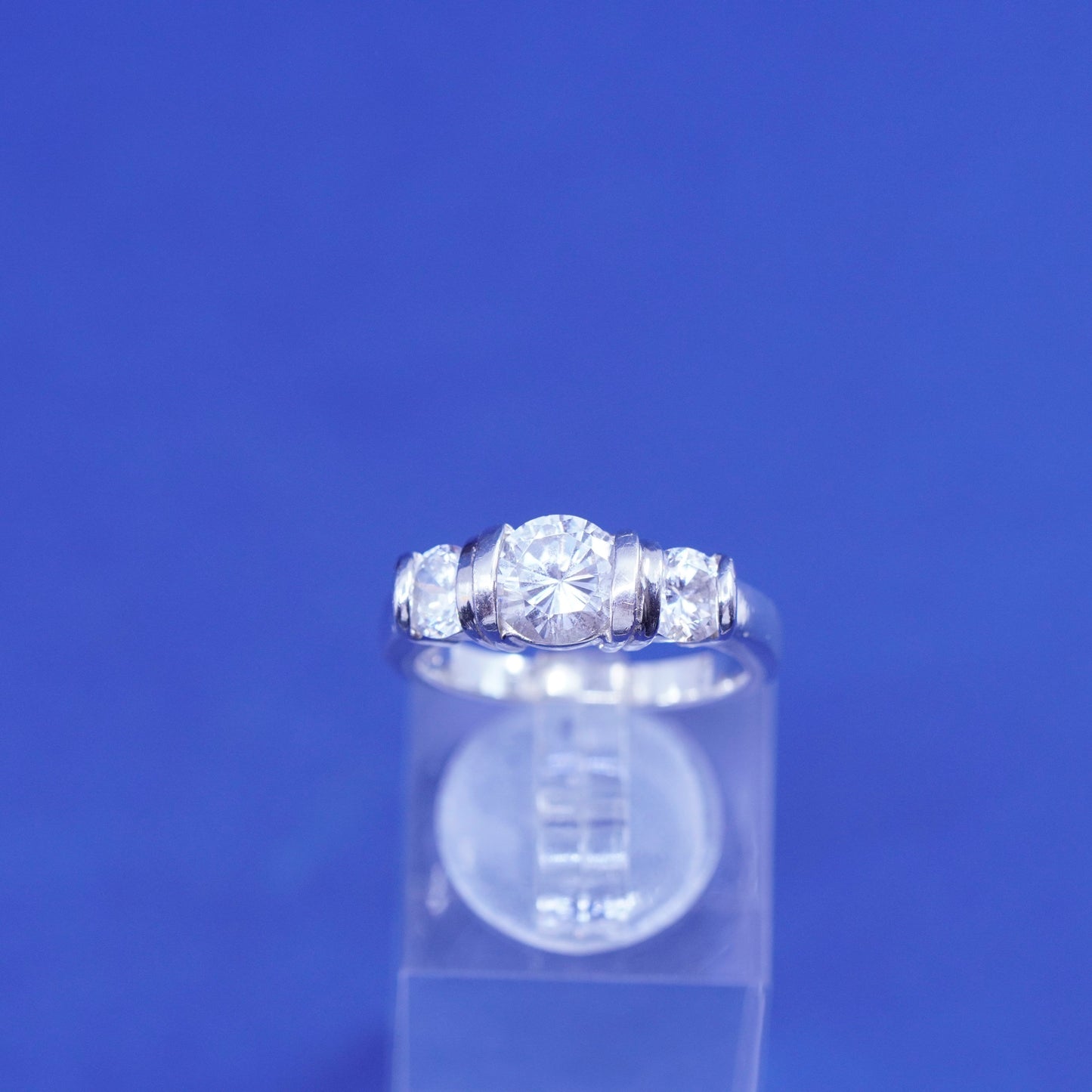 Size 7, vintage Sterling 925 silver engagement ring with round clear cz