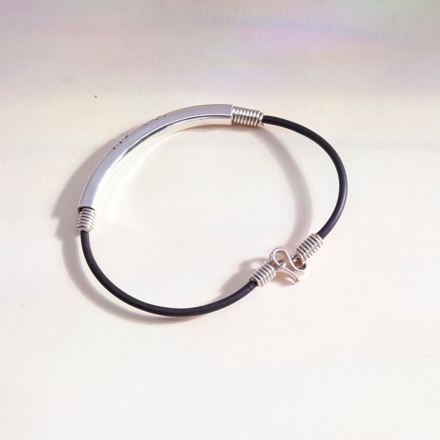 7.5”, Vintage black rubber chain with sterling 925 silver bar