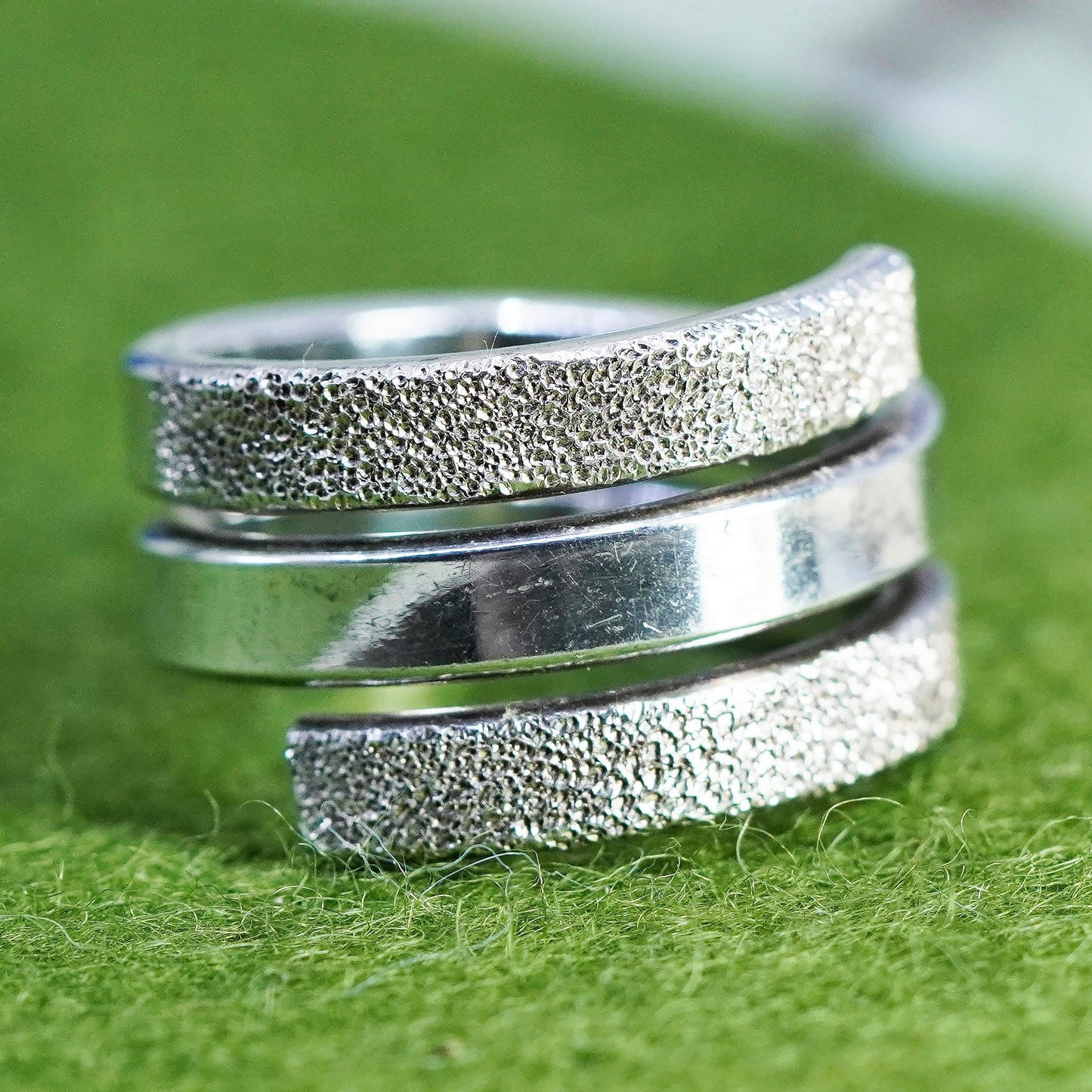 Size 6.5, vintage Italian sterling silver handmade ring, 925 glitter wrap band