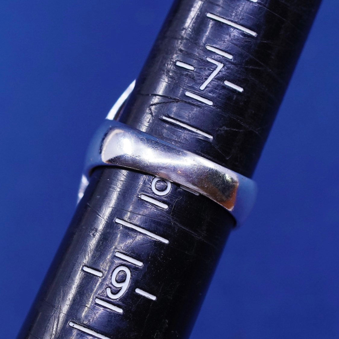 sz 8, vtg Sterling silver handmade swirl ring, 925 Statement ring w/ mother of pearl