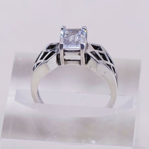 Sz 6.75 Vtg Sterling silver handmade ring, 925 silver Engagement band W/ CZ