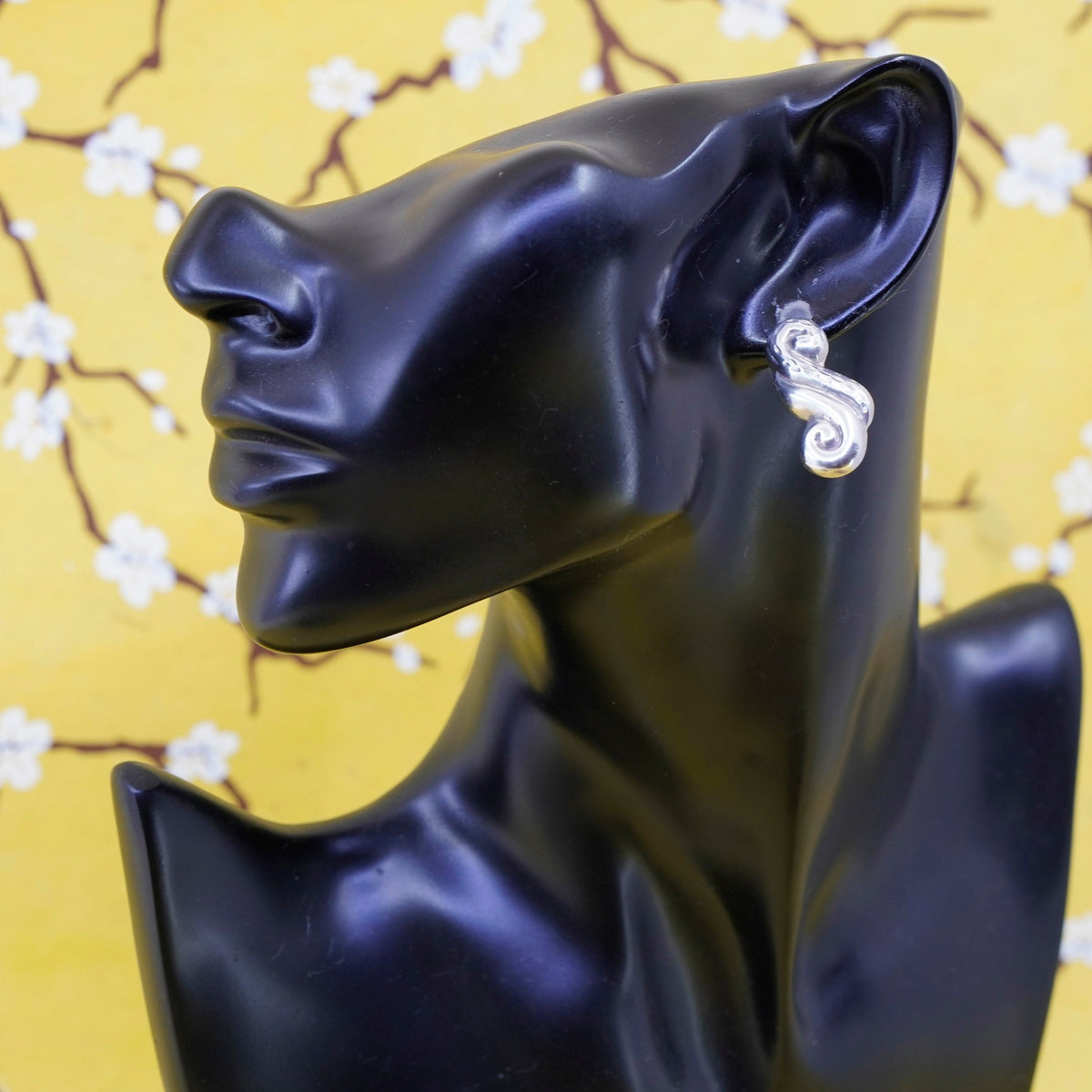 vintage mexico Sterling silver handmade studs, swirly earrings