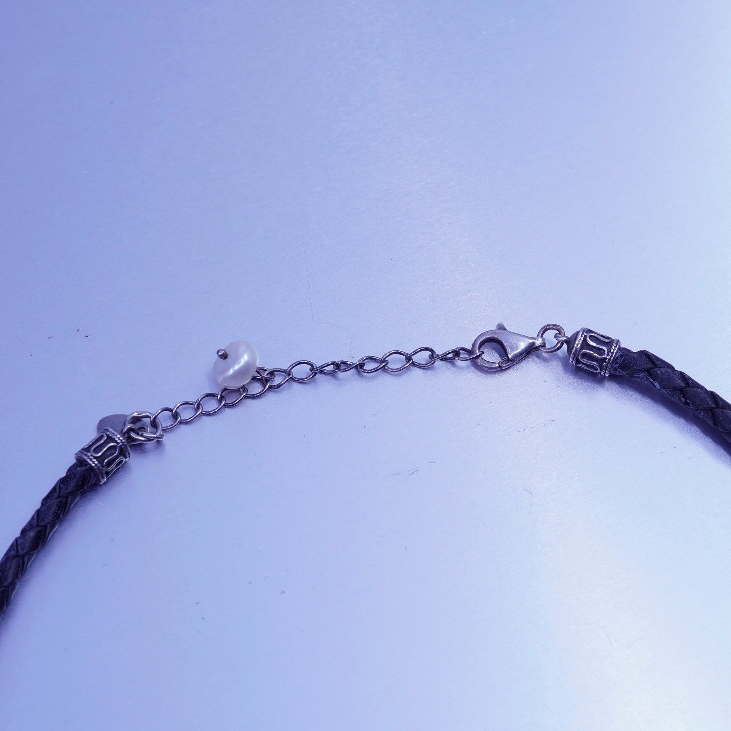 16+2”, freshwater pearl necklace Sterling 925 silver clasp braided leather core