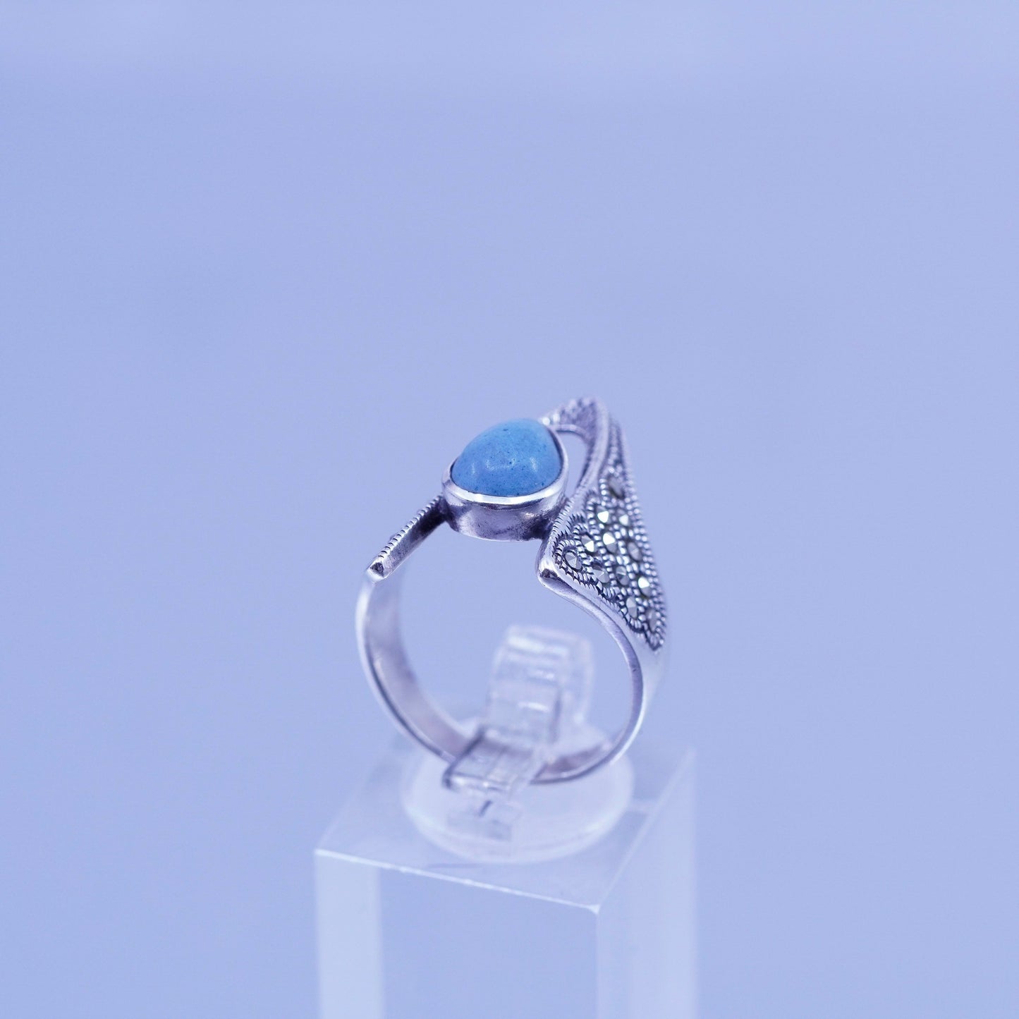 Size 8 southwestern Sterling 925 silver ring, band teardrop turquoise marcasite